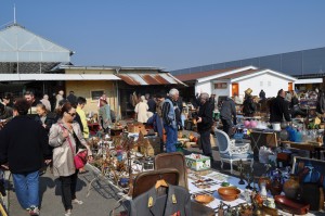 Ecseri market